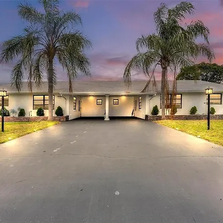 Family Luxury Rentals - 1115